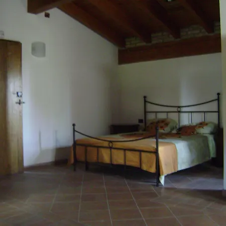 La Garzaga Turismo Rurale Country house *