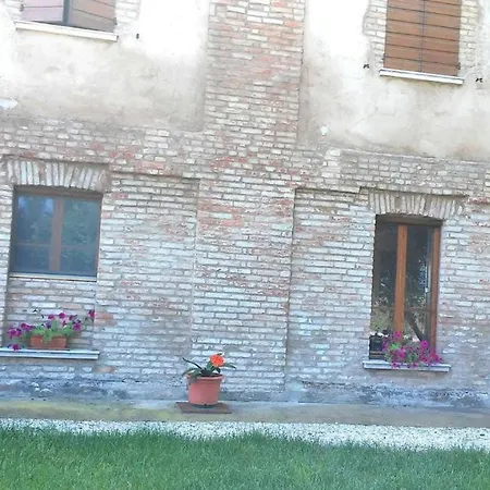 La Garzaga Turismo Rurale Country house *