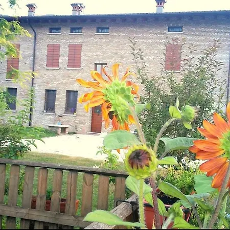 La Garzaga Turismo Rurale Country house Ceresara